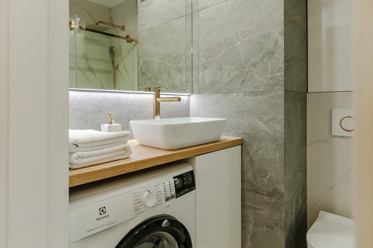 ורשה Apartment Wola, Wi-Fi, Smart Lock, Air Condition מראה חיצוני תמונה